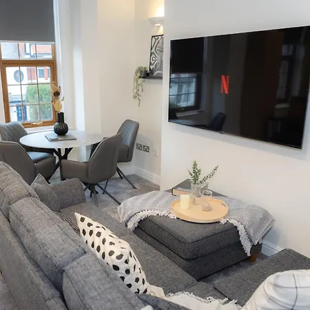 Lethbridge Villa 49 Apartment 2 Super Fibre Wifi, Free Parking Southport Exterior photo